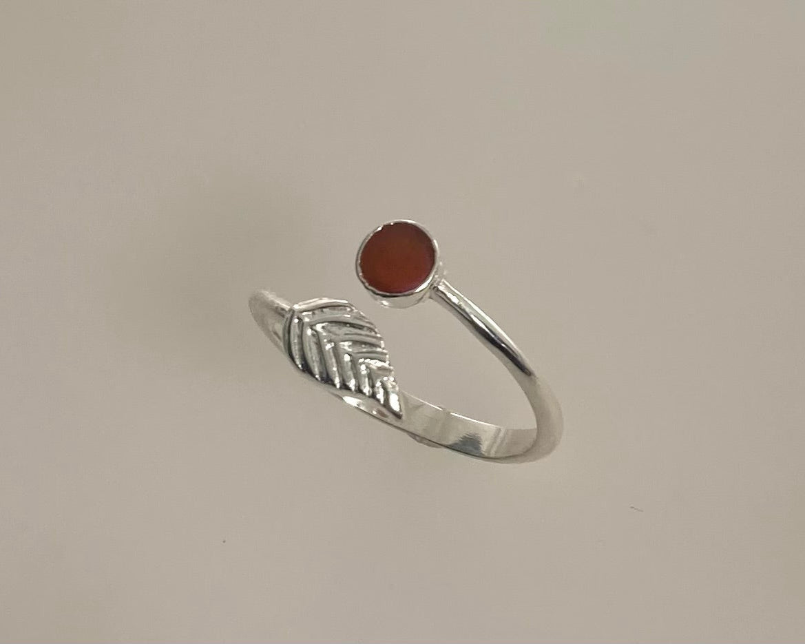Leaf Memorial Ring – Sterling Silver Ashes in Resin Adjustable Design