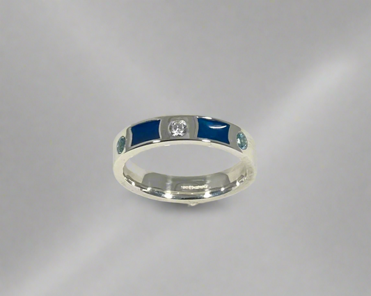 Rub over set 4mm wide Tribute ring with 3 Brilliant cut stones set and Diamond dust in resin