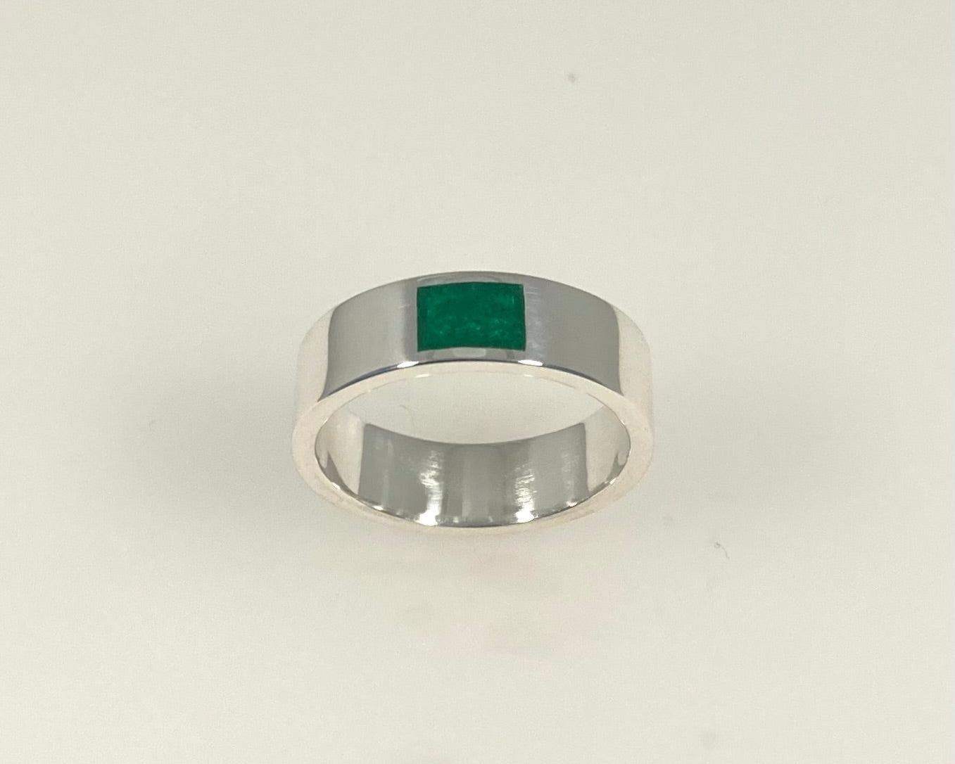 Classic Flat Profile Memorial Ring – Sterling Silver with Ashes in Resin