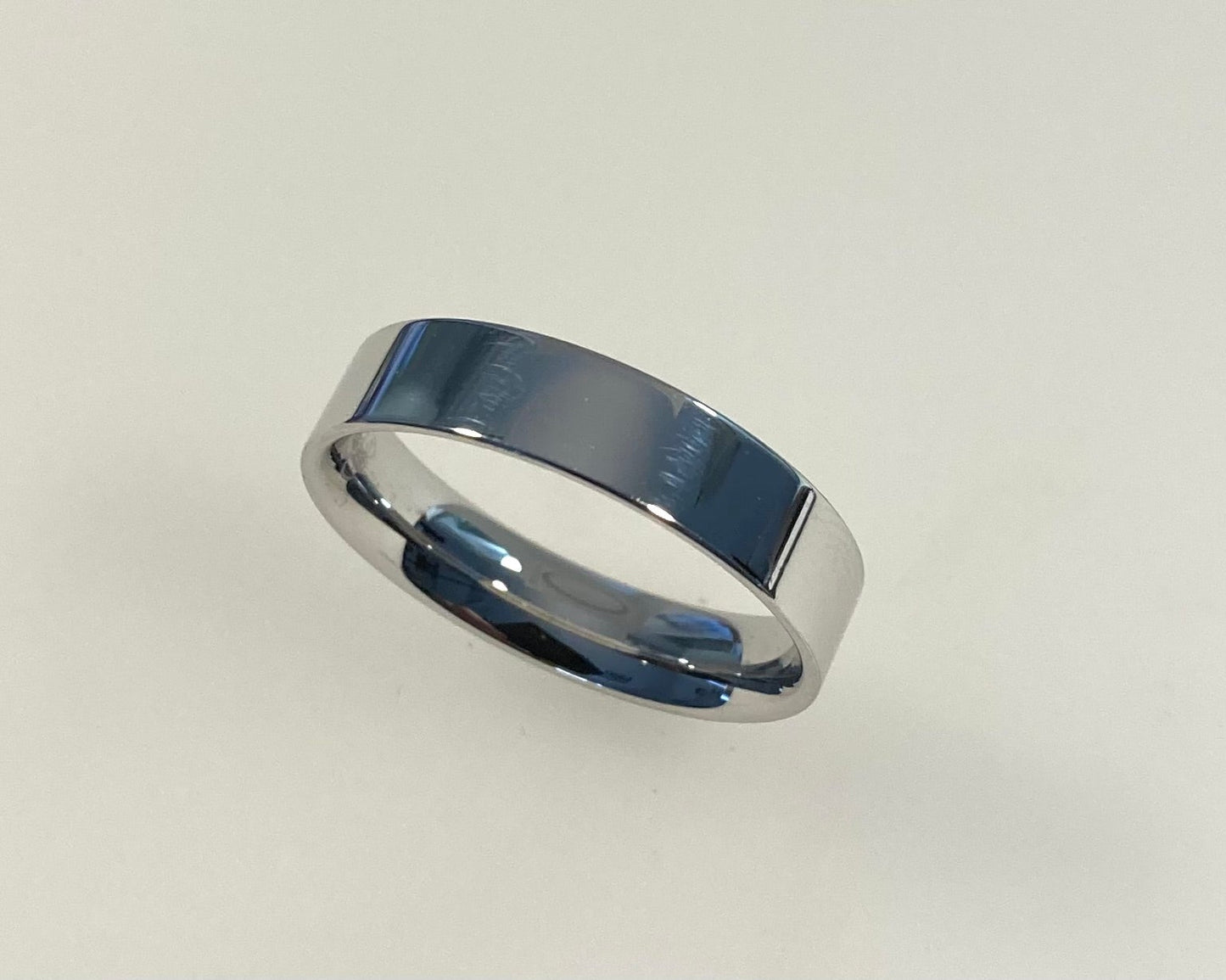 Wedding style 5mm wide flat profile with hidden ashes inside shank