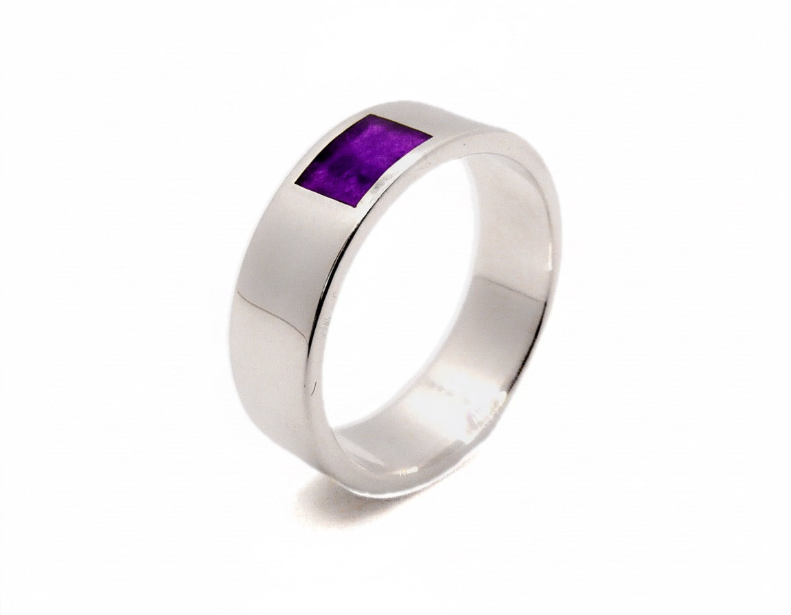 Classic Flat Profile Memorial Ring – Sterling Silver with Ashes in Resin