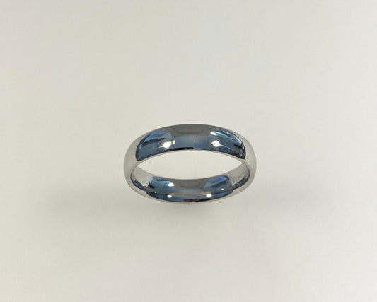 Memorial ring with ashes by Cherish Forever comparing hidden ashes and resin ashes styles
