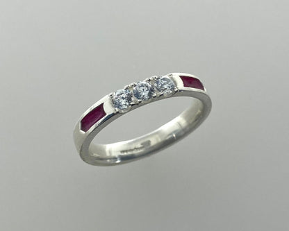 Castle set 3mm wide Tribute ring with 3 brilliant cut stones set and Diamond dust in resin