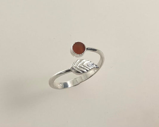 Leaf Memorial Ring – Sterling Silver Ashes in Resin Adjustable Design