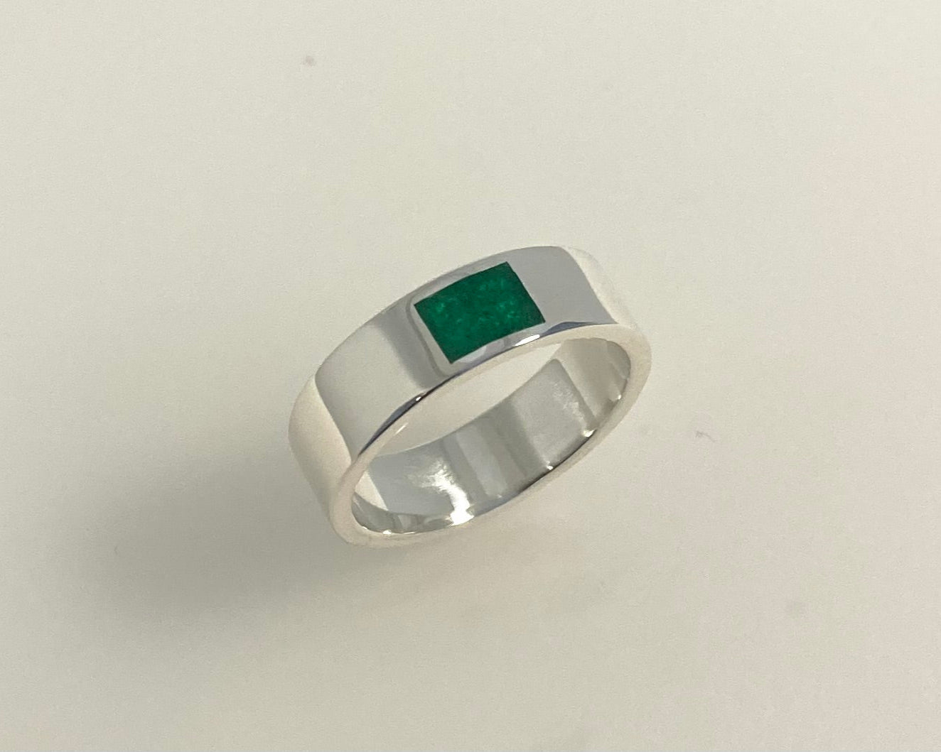 Classic Flat Profile Memorial Ring – Sterling Silver with Ashes in Resin