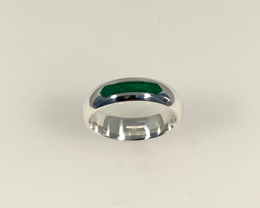 Heavy profile channel design 5mm wide D-shape ring with ashes in resin