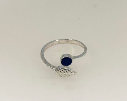 Leaf Memorial Ring – Sterling Silver Ashes in Resin Adjustable Design