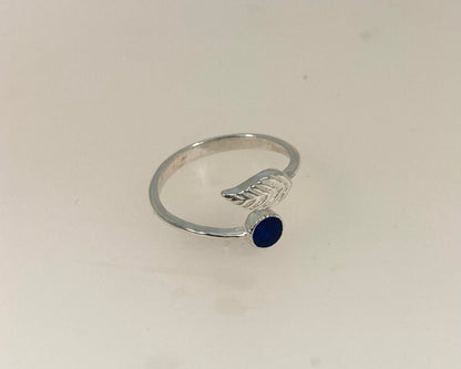 Leaf Memorial Ring – Sterling Silver Ashes in Resin Adjustable Design