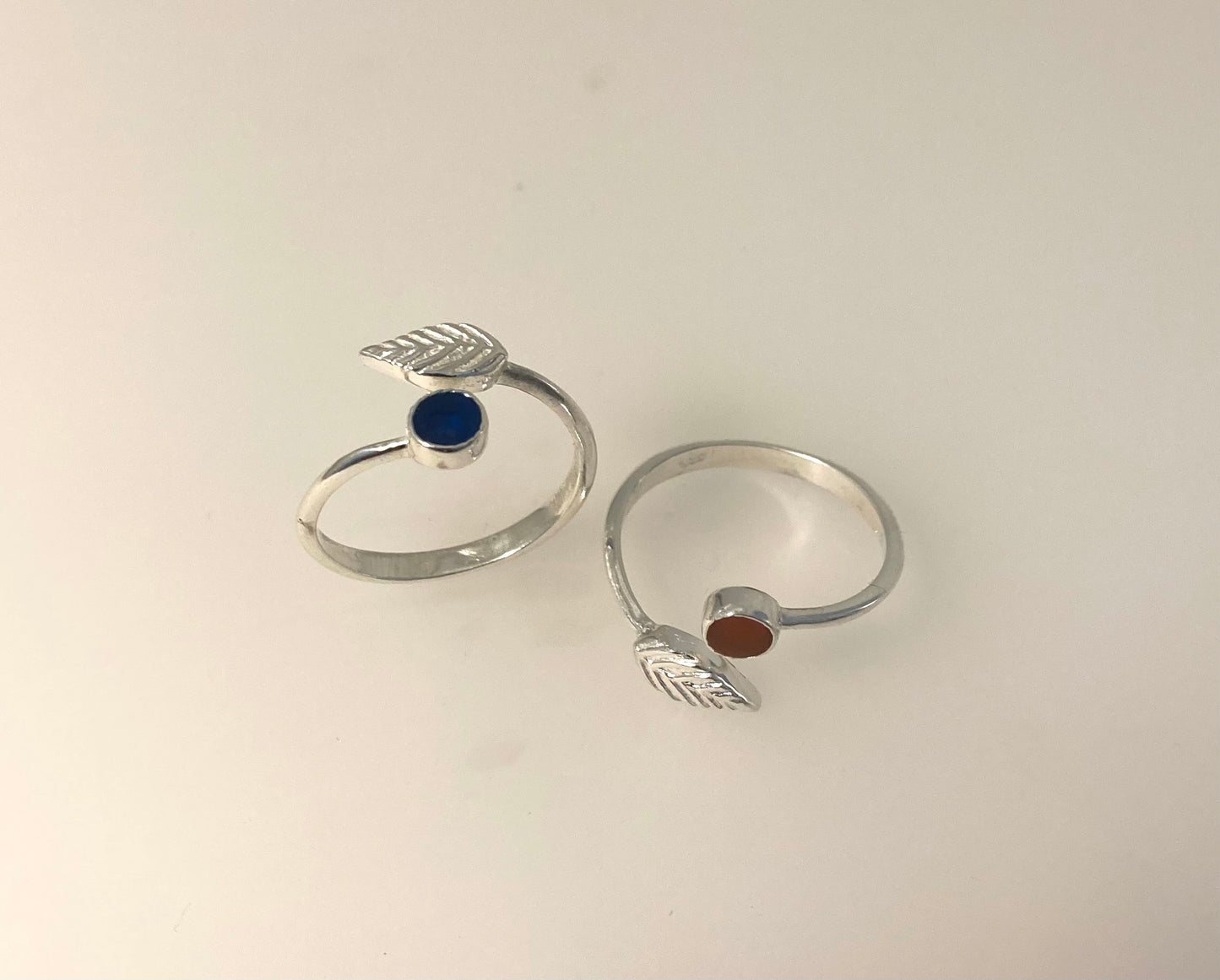 Leaf Memorial Ring – Sterling Silver Ashes in Resin Adjustable Design