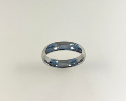 Wedding style 5mm wide D-shape plus court ring with ashes hidden inside shank