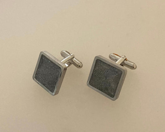 Rhodium (pt) square cufflinks with Ashes in resin